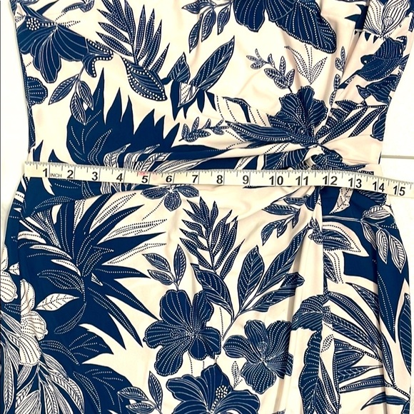 Chaps Floral Navy and White Fitted Dress Gathered Twist at Hip Boat Neck Size M - Picture 8 of 9